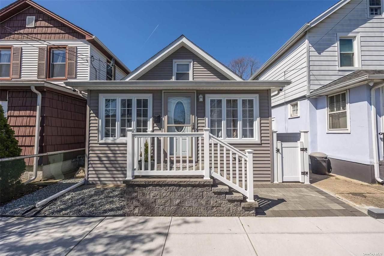 19 3rd Avenue - Photo 1