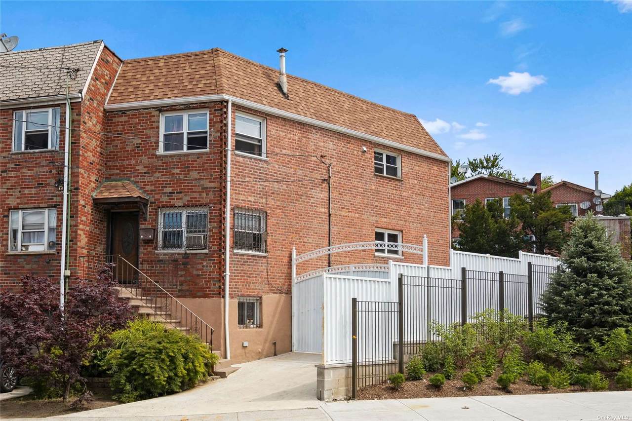 80-93 Cypress Avenue - Photo 1