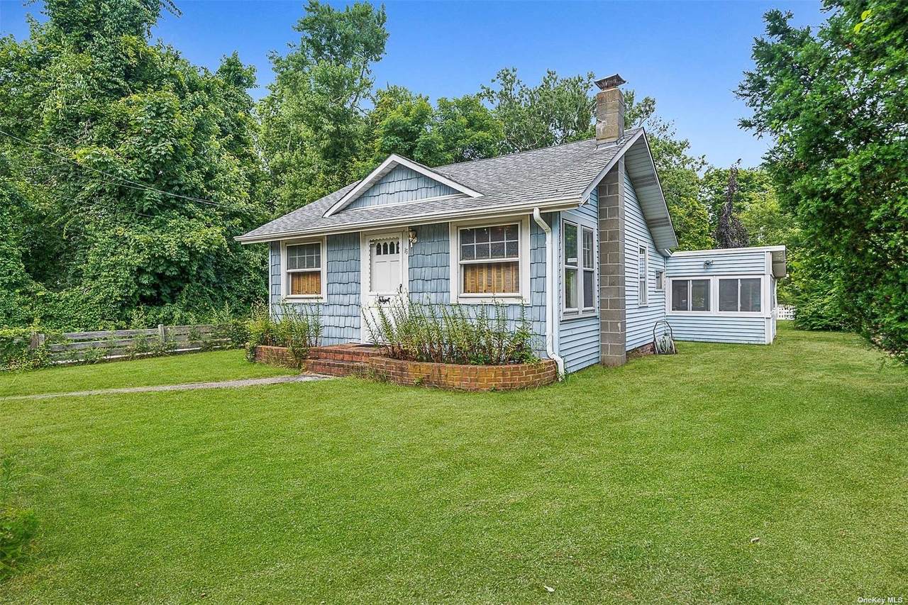 19 Furman Lane - Photo 1