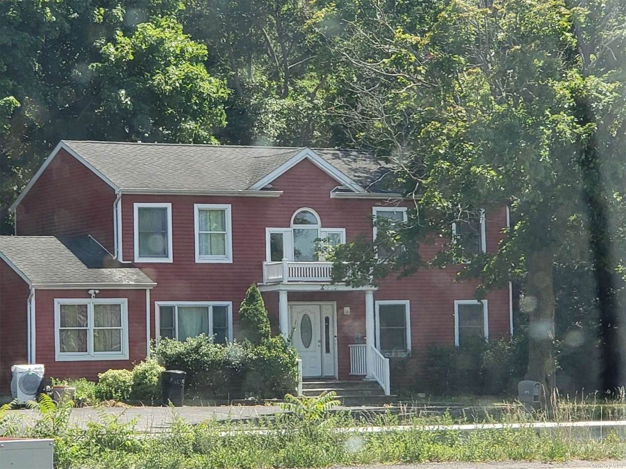 2475 Nesconset Hwy - Photo 1