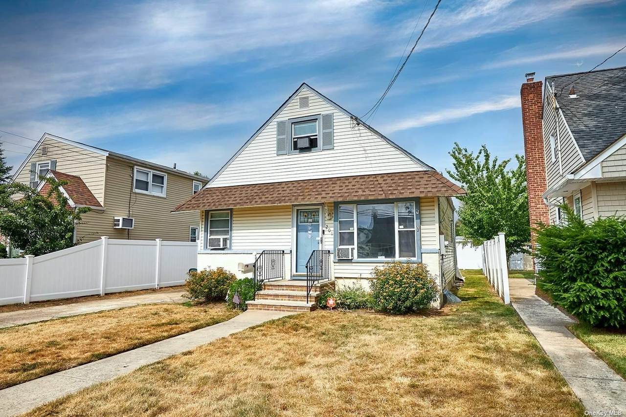 201 Raff Avenue - Photo 1