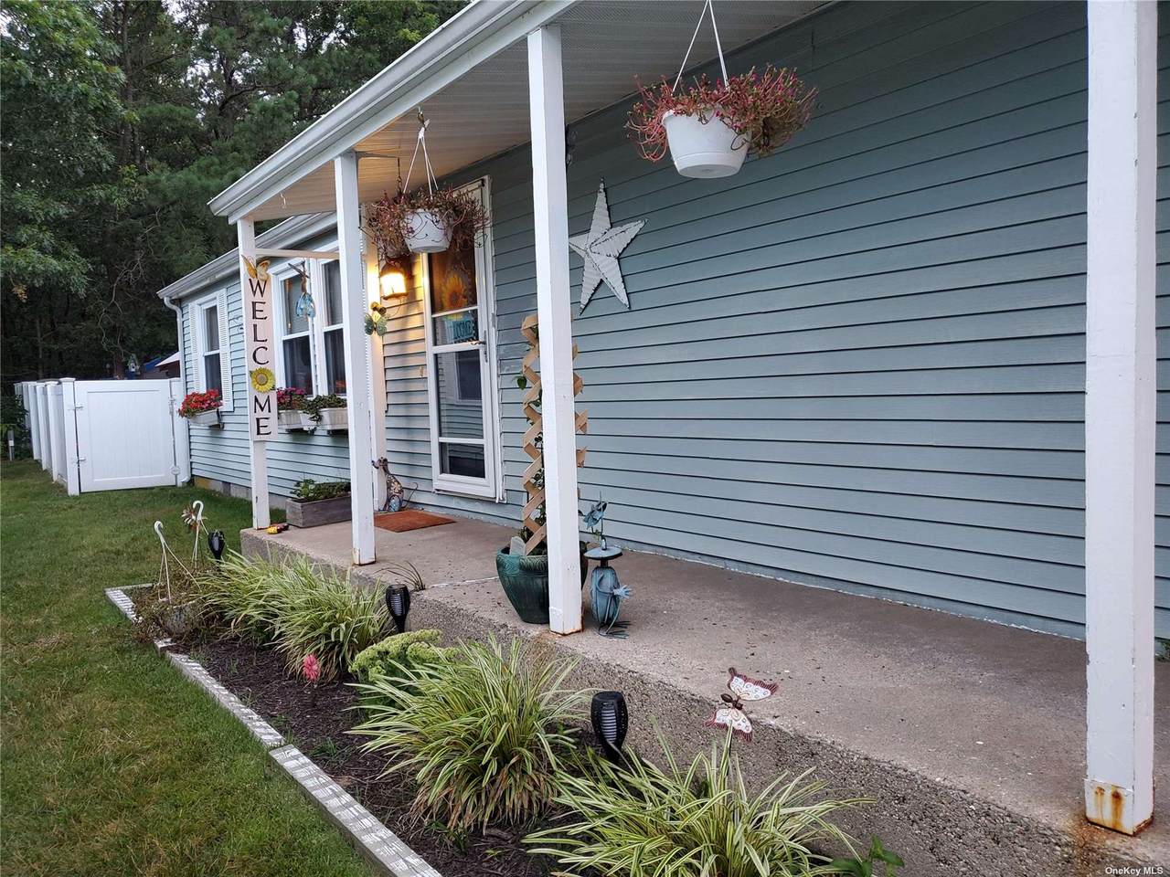127 Village Circle - Photo 1
