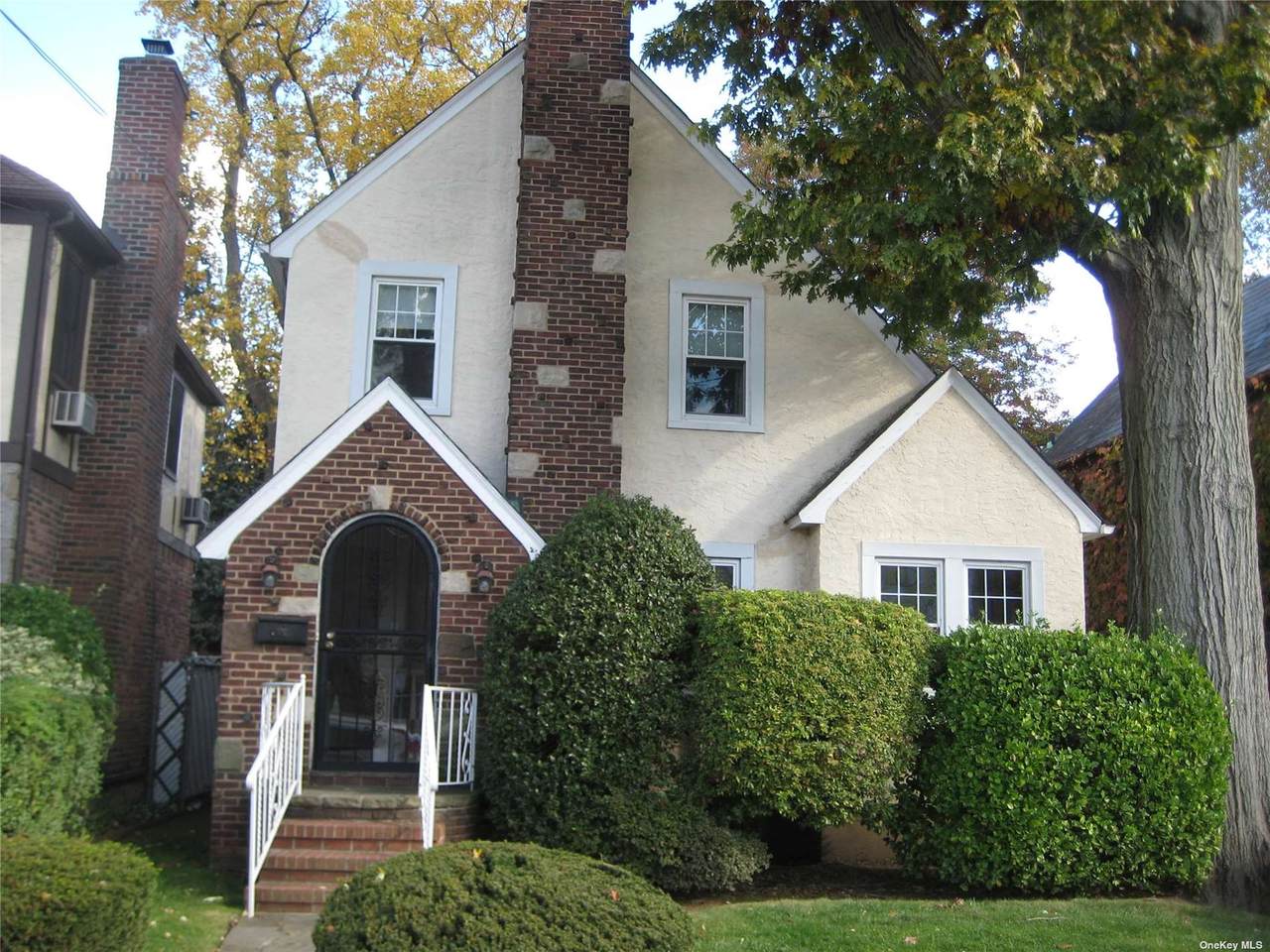 27-27 164th Street - Photo 1