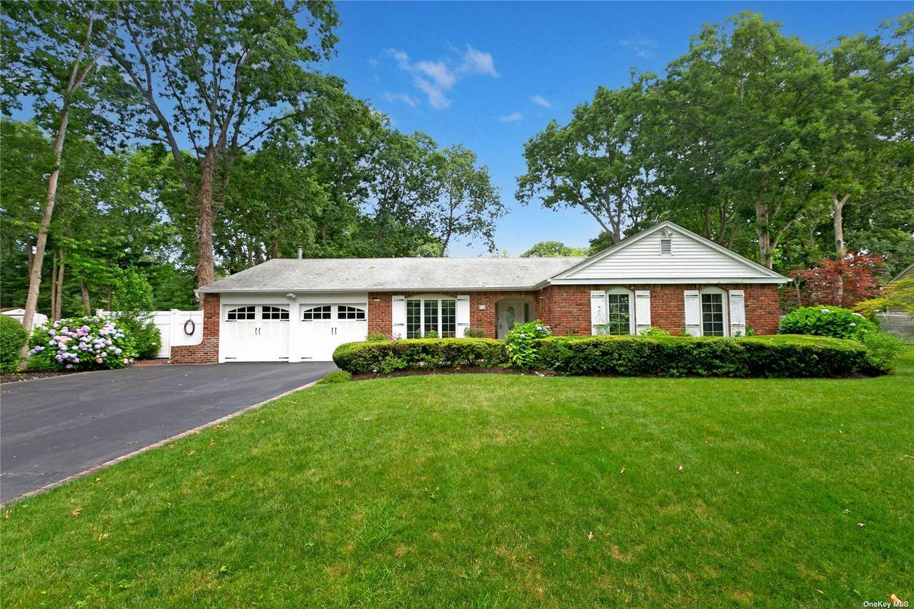 54 Granada Circle - Photo 1