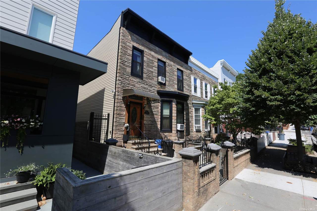 636 20th Street - Photo 1