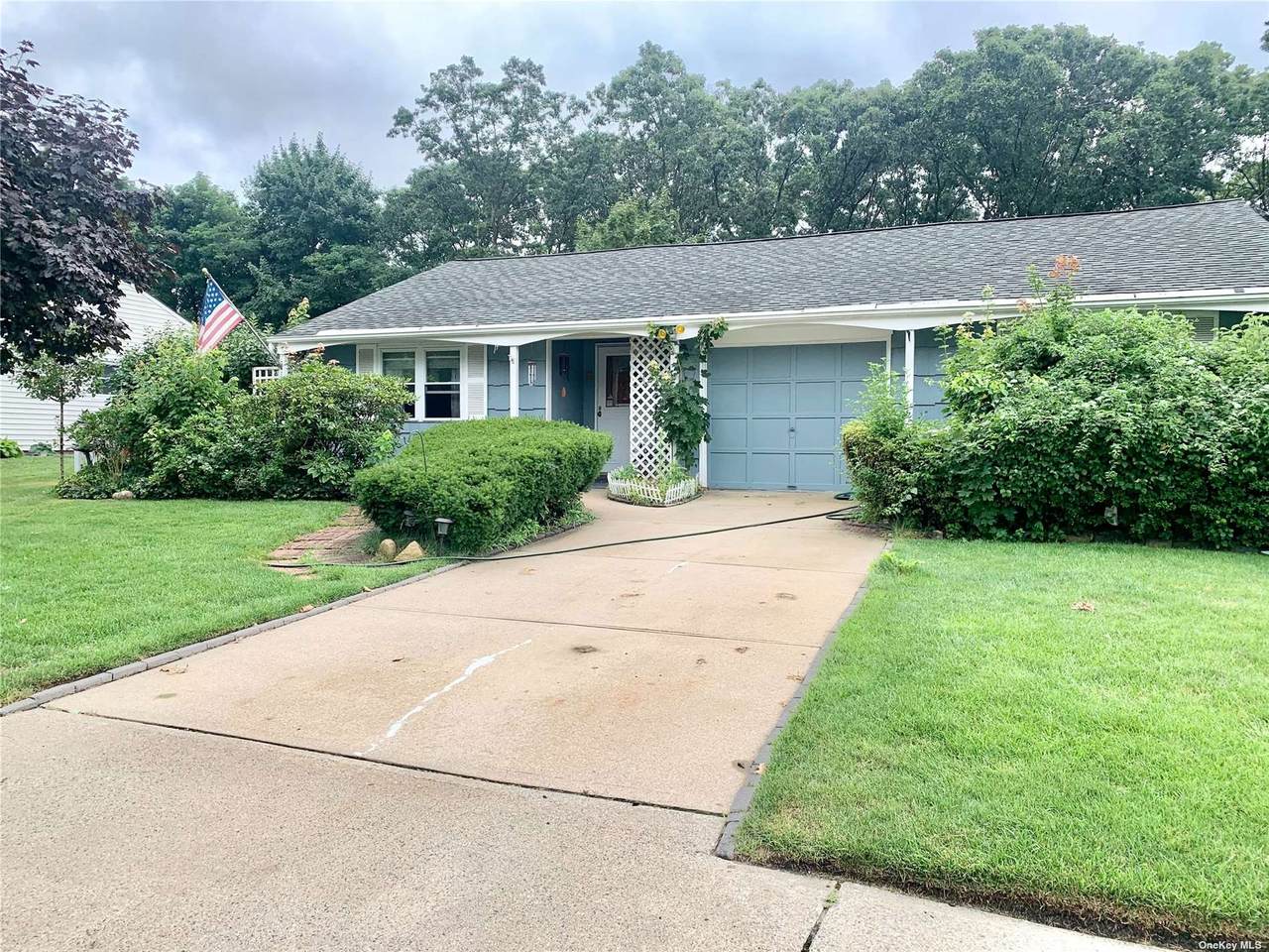 22 Anne Drive - Photo 1