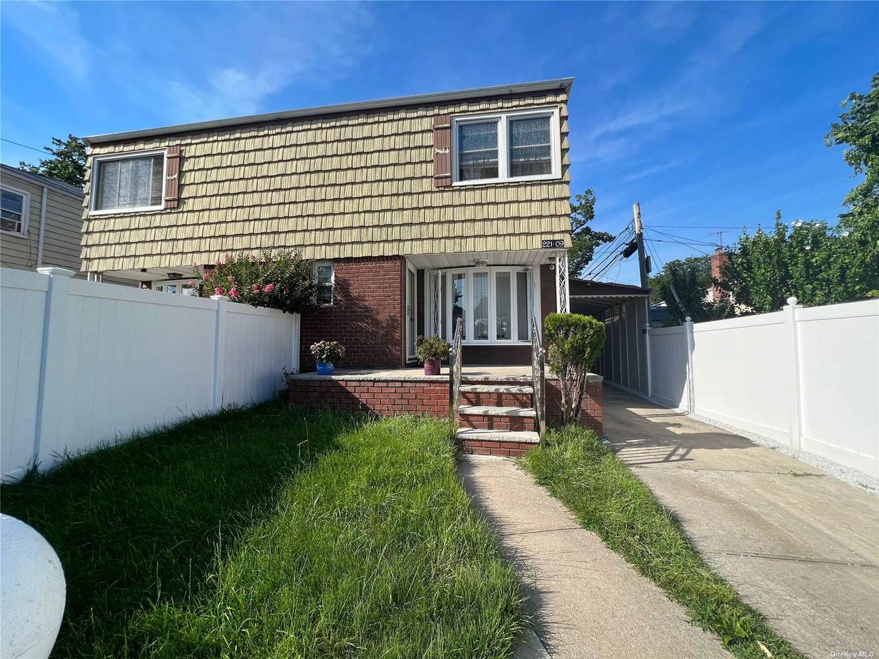 221-09 137 Ave - Photo 1