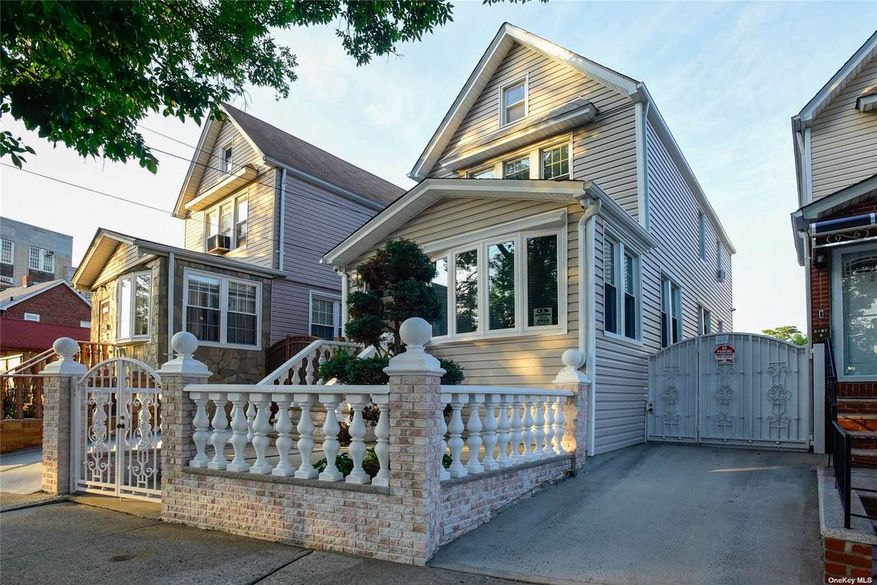 110-15 Inwood Street - Photo 1