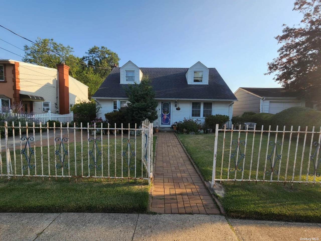 1519 Brunswick - Photo 1