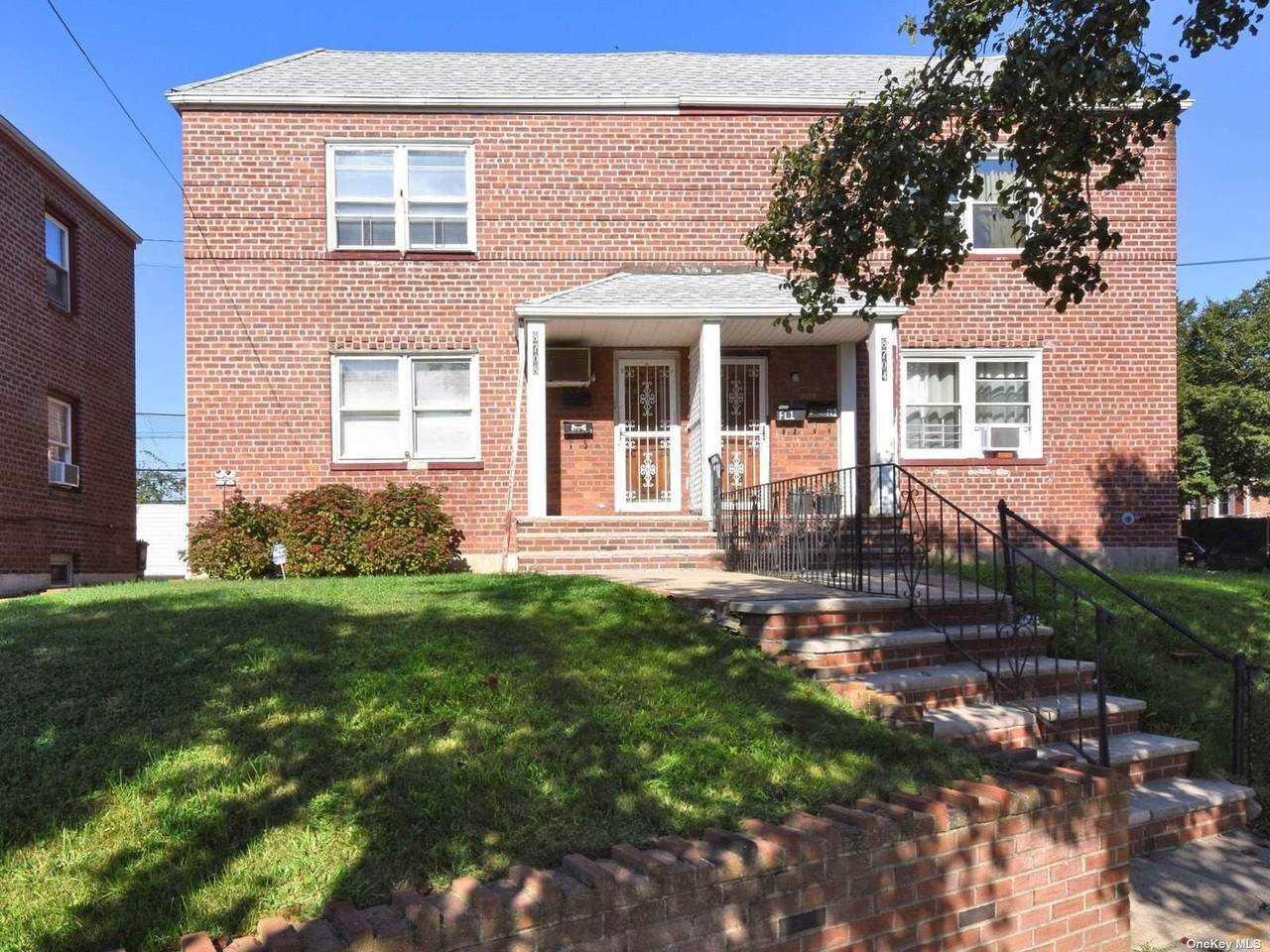 87-08 Commonwealth Boulevard - Photo 1
