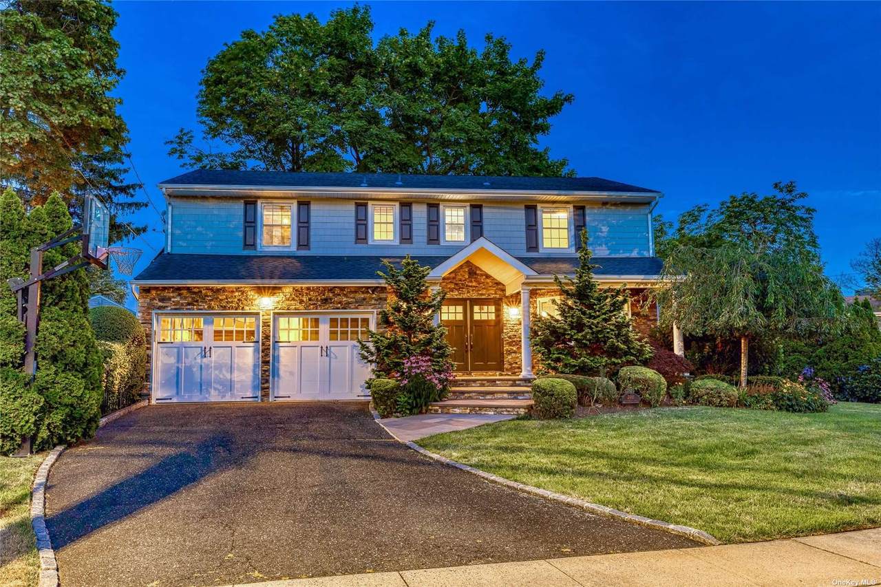 2461 Lindenmere Drive - Photo 1
