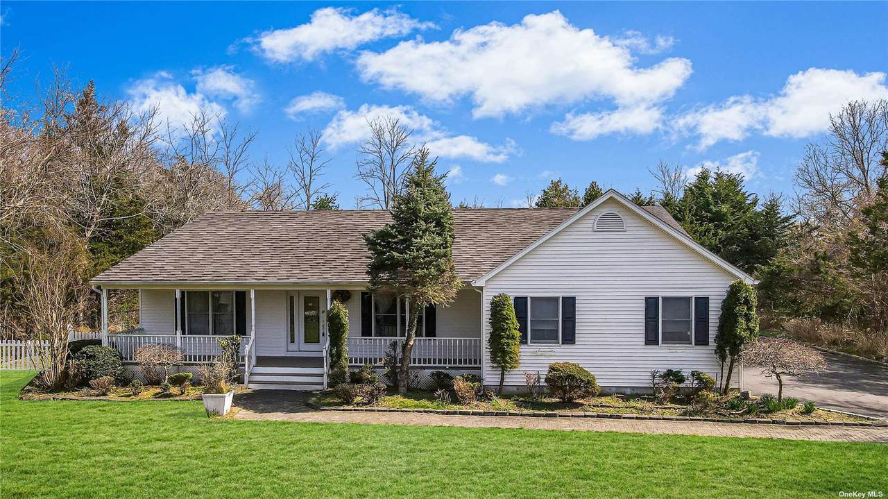 659 Peconic Bay Boulevard - Photo 1