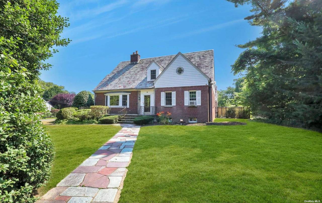 16 Lawrence Lane - Photo 1