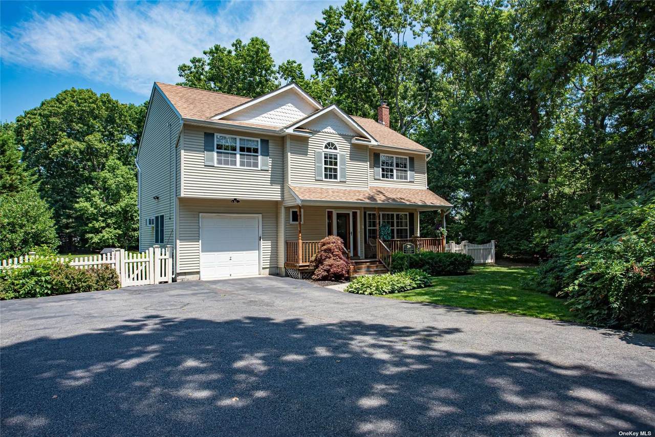 595 Old Town Road - Photo 1