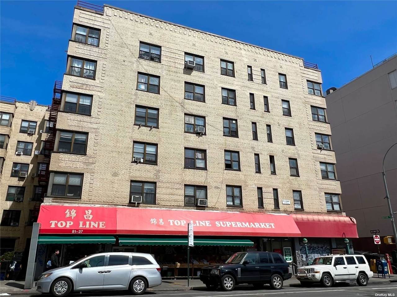 82-01 Britton Ave - Photo 1