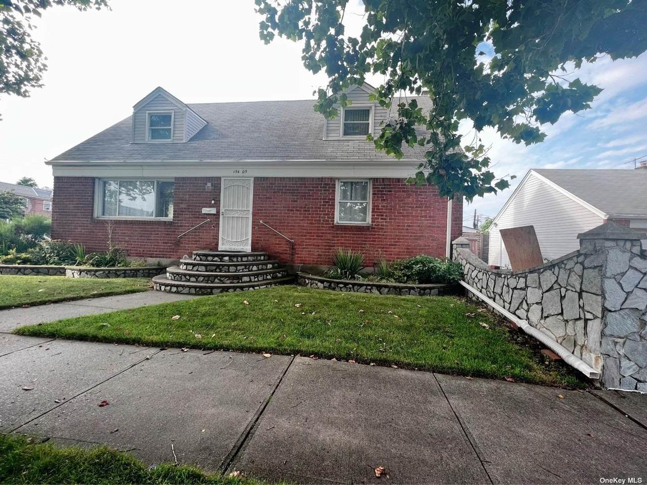 154-05 24th Avenue - Photo 1