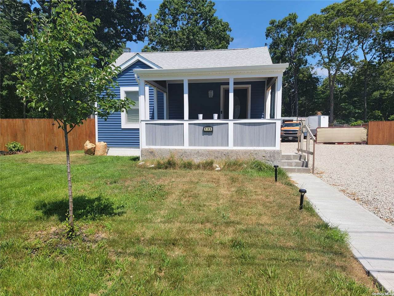 135 Baybright Drive - Photo 1
