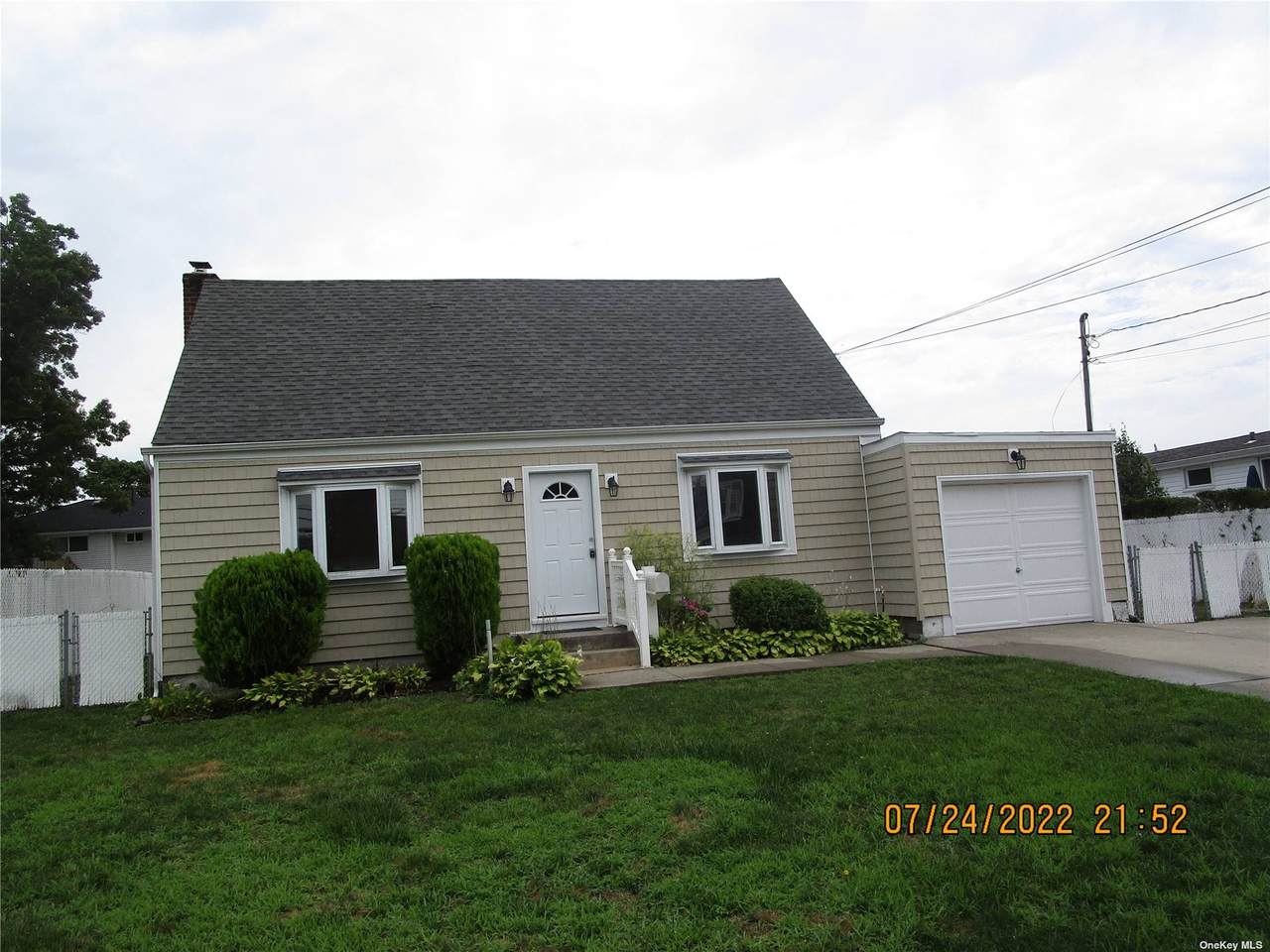 121 21st Street - Photo 1