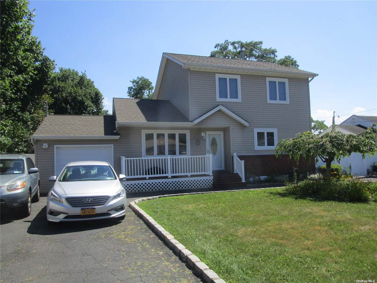 202 Norwood Avenue - Photo 1