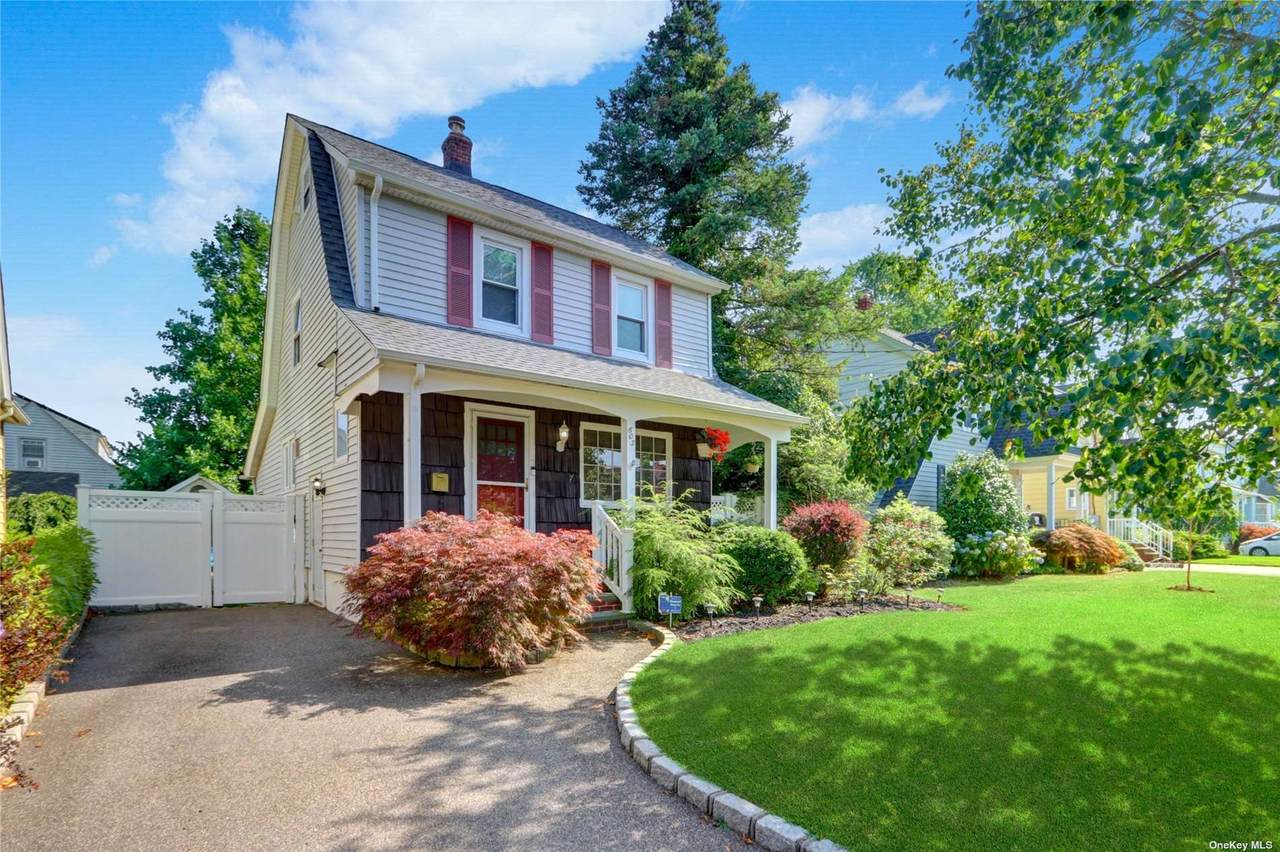 603 Hughes Street - Photo 1