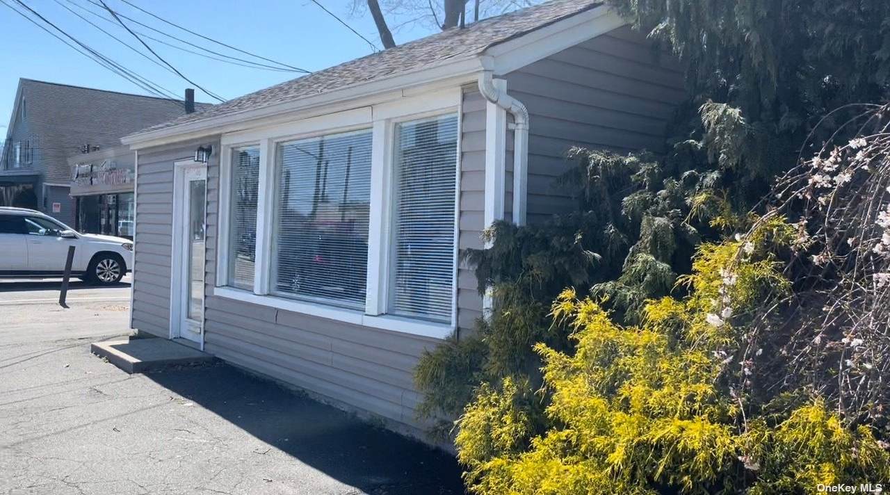 320 Jackson Avenue - Photo 1