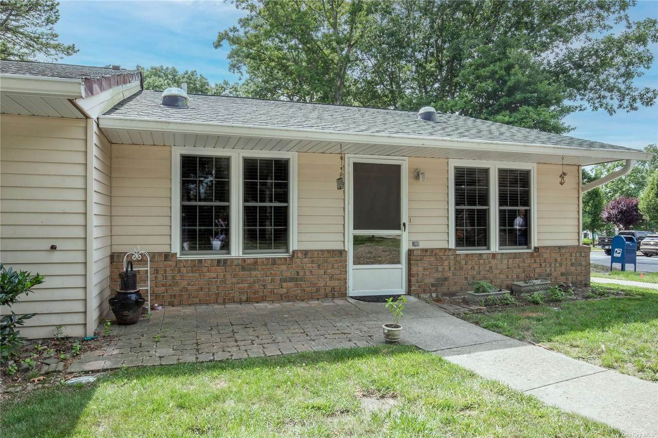 480 Fairway - Photo 1