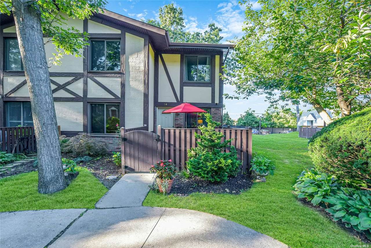 54 Birchwood Drive - Photo 1