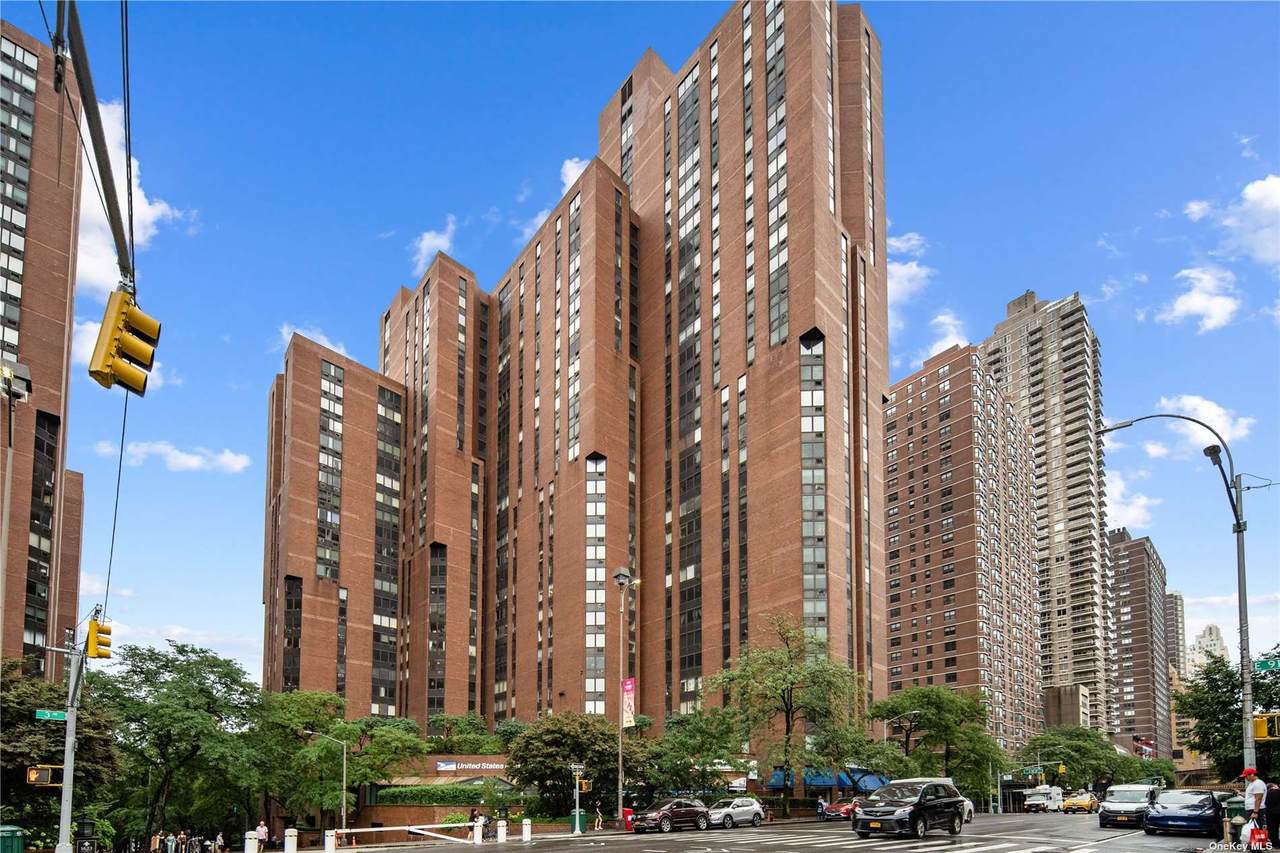 1601 3rd Avenue - Photo 1
