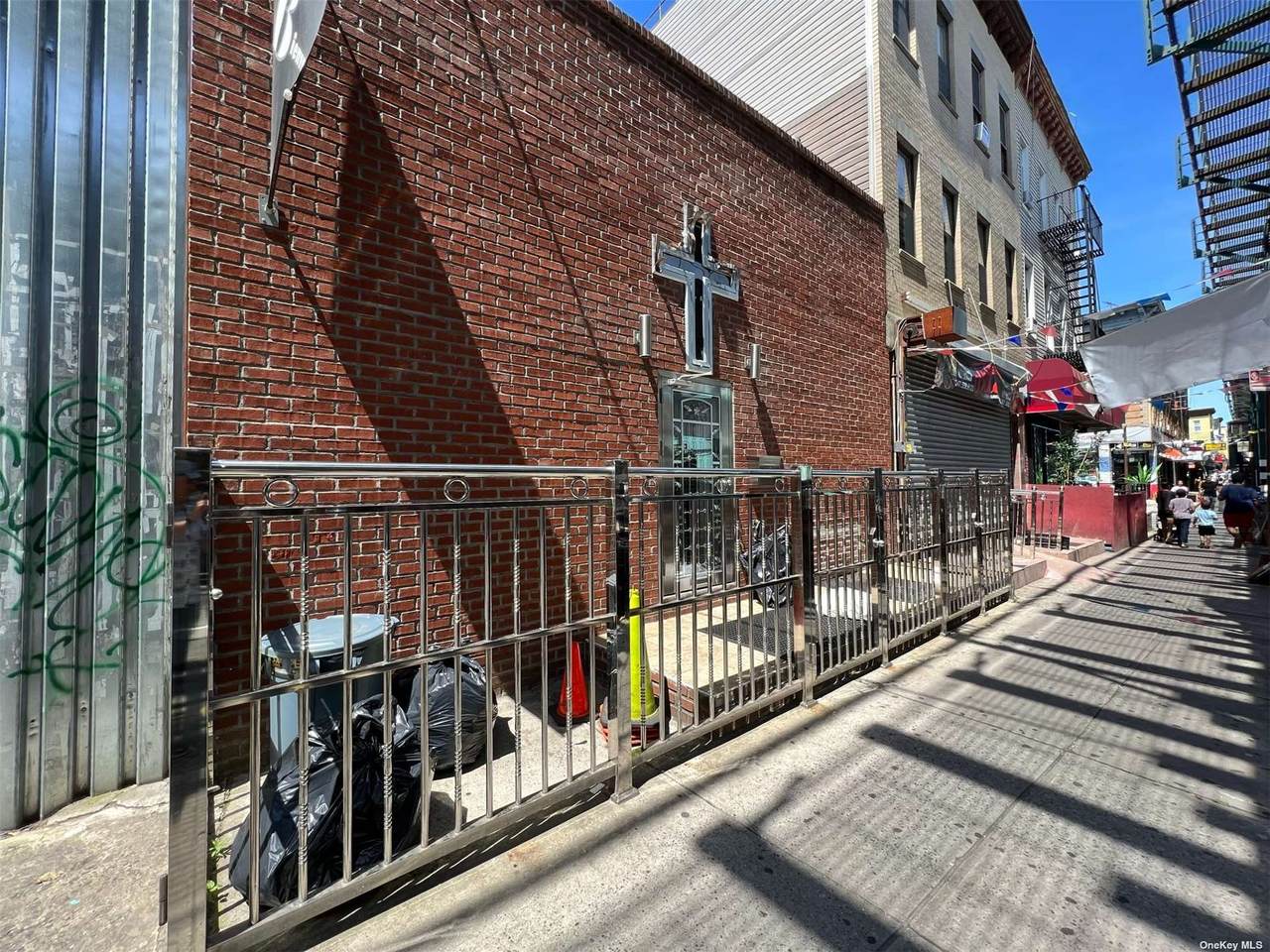 2929 Fulton Street - Photo 1
