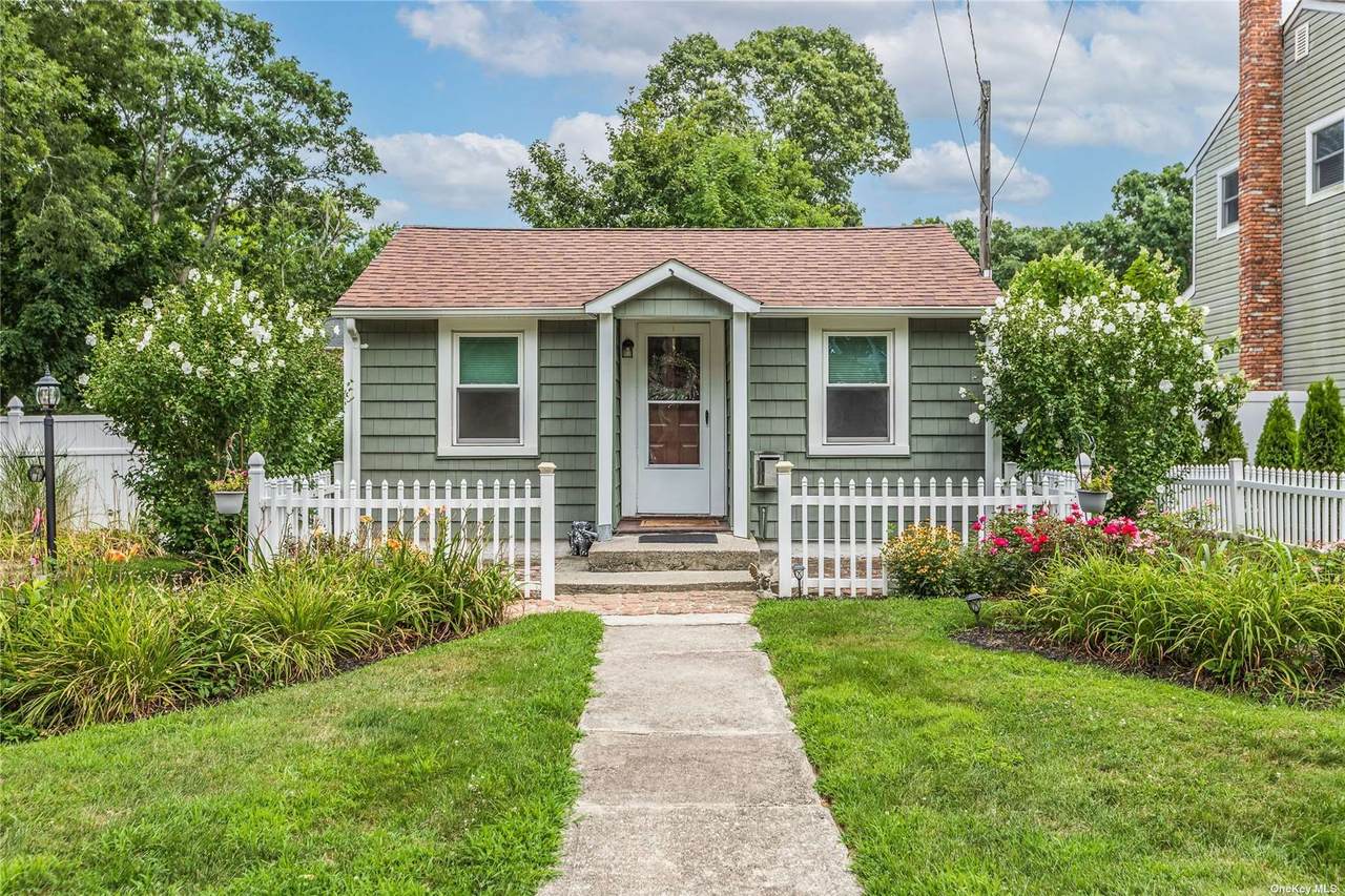 109 Seawanhaka Avenue - Photo 1