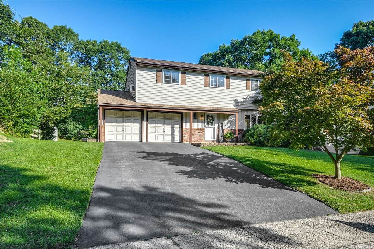 4 Carriage Drive - Photo 1