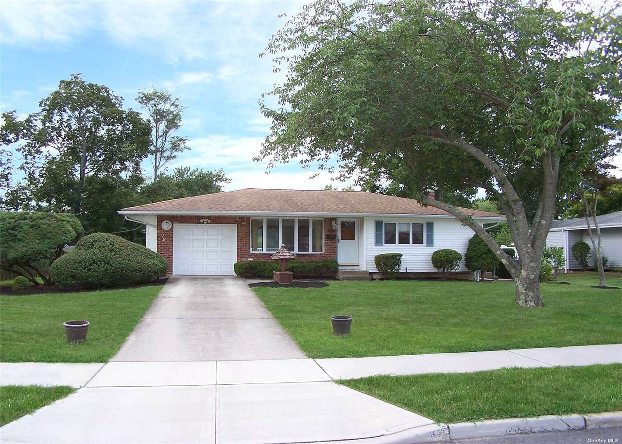 50 Mills Pond Road - Photo 1