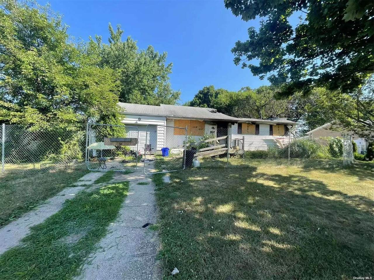 28 Winston Drive - Photo 1