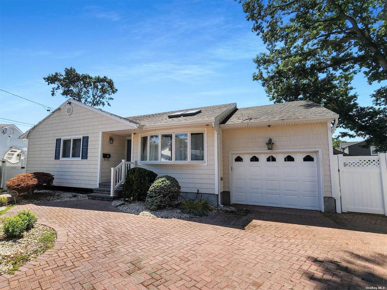 1820 Aetna Place - Photo 1