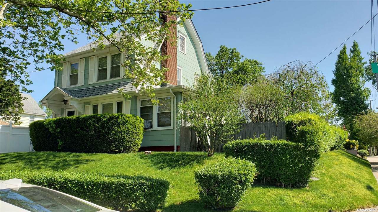 43-19 Little Neck Parkway - Photo 1