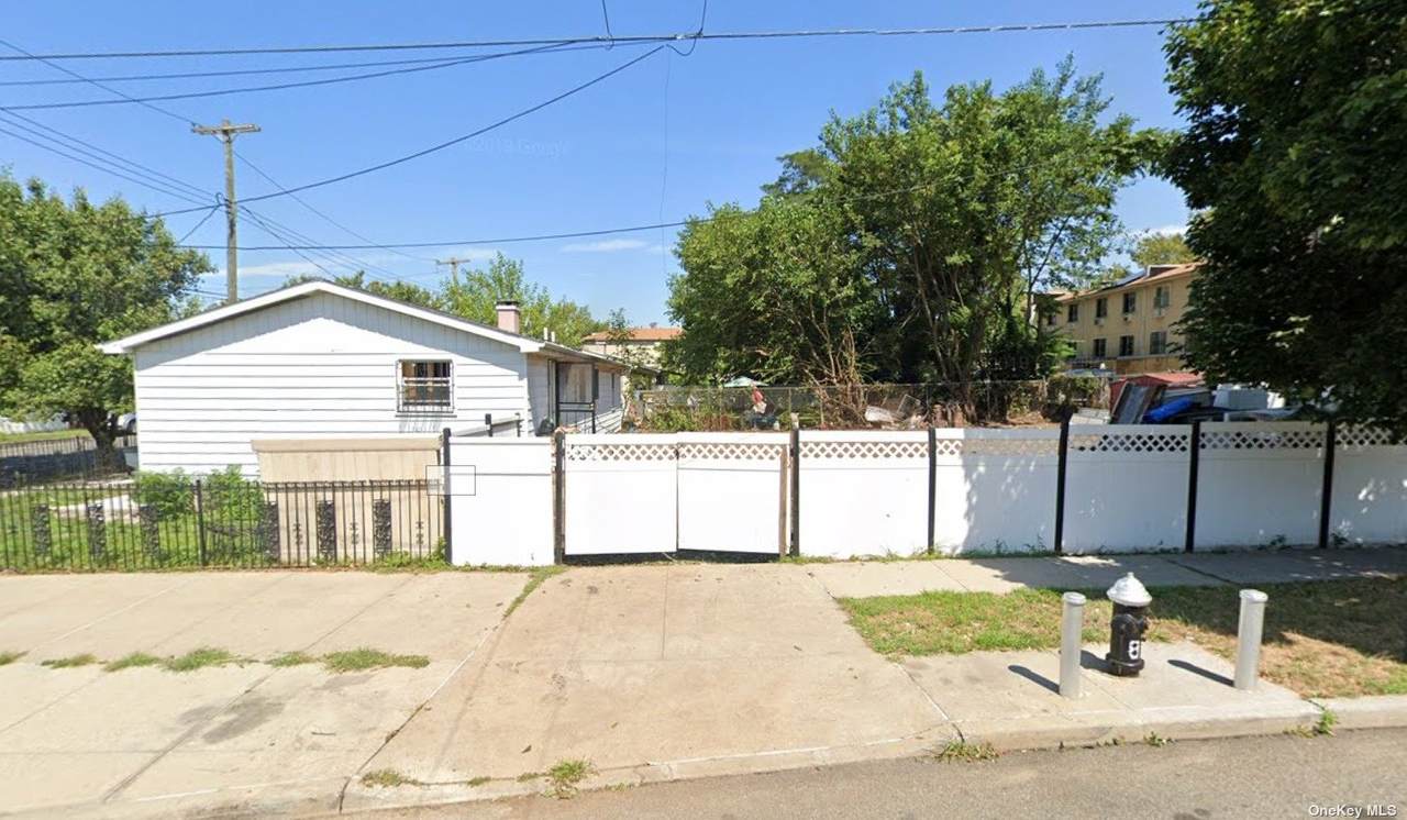155-07 110 Ave - Photo 1