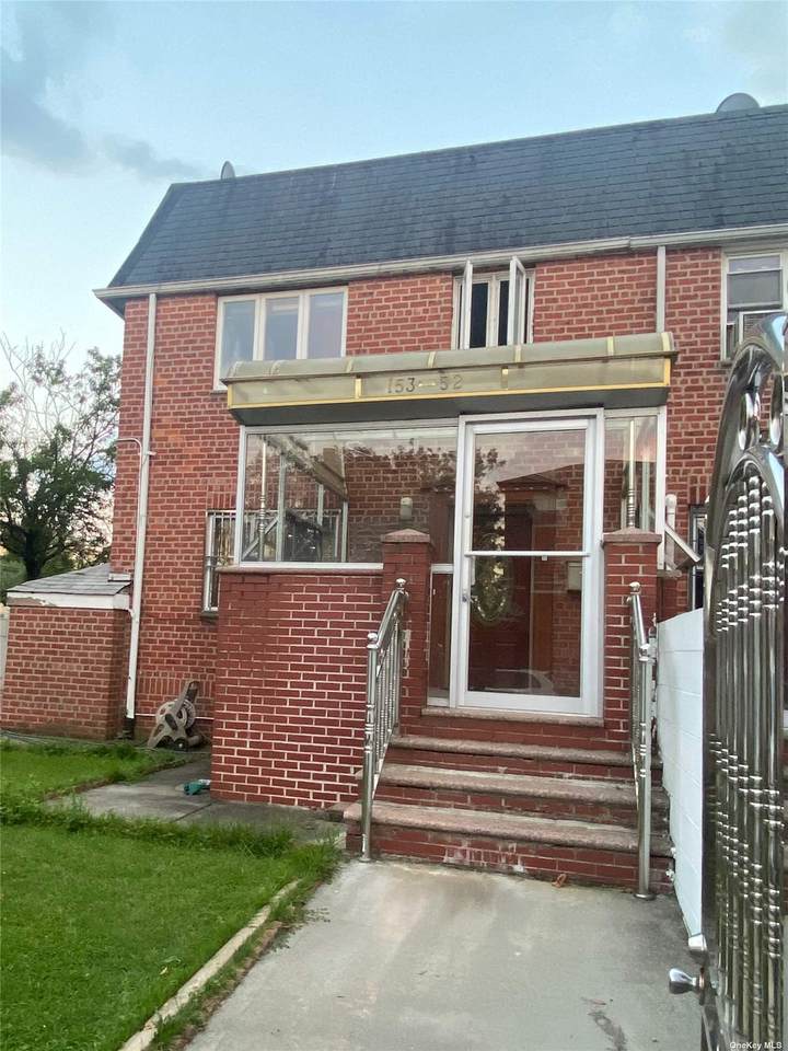 153-52 77 Road - Photo 1