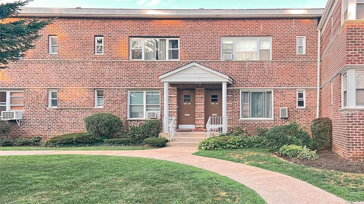 198-24 Pompeii Avenue - Photo 1