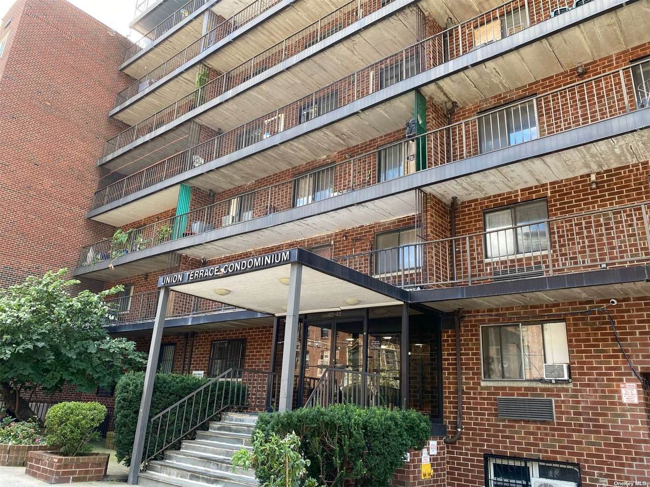 42-42 Union Street - Photo 1