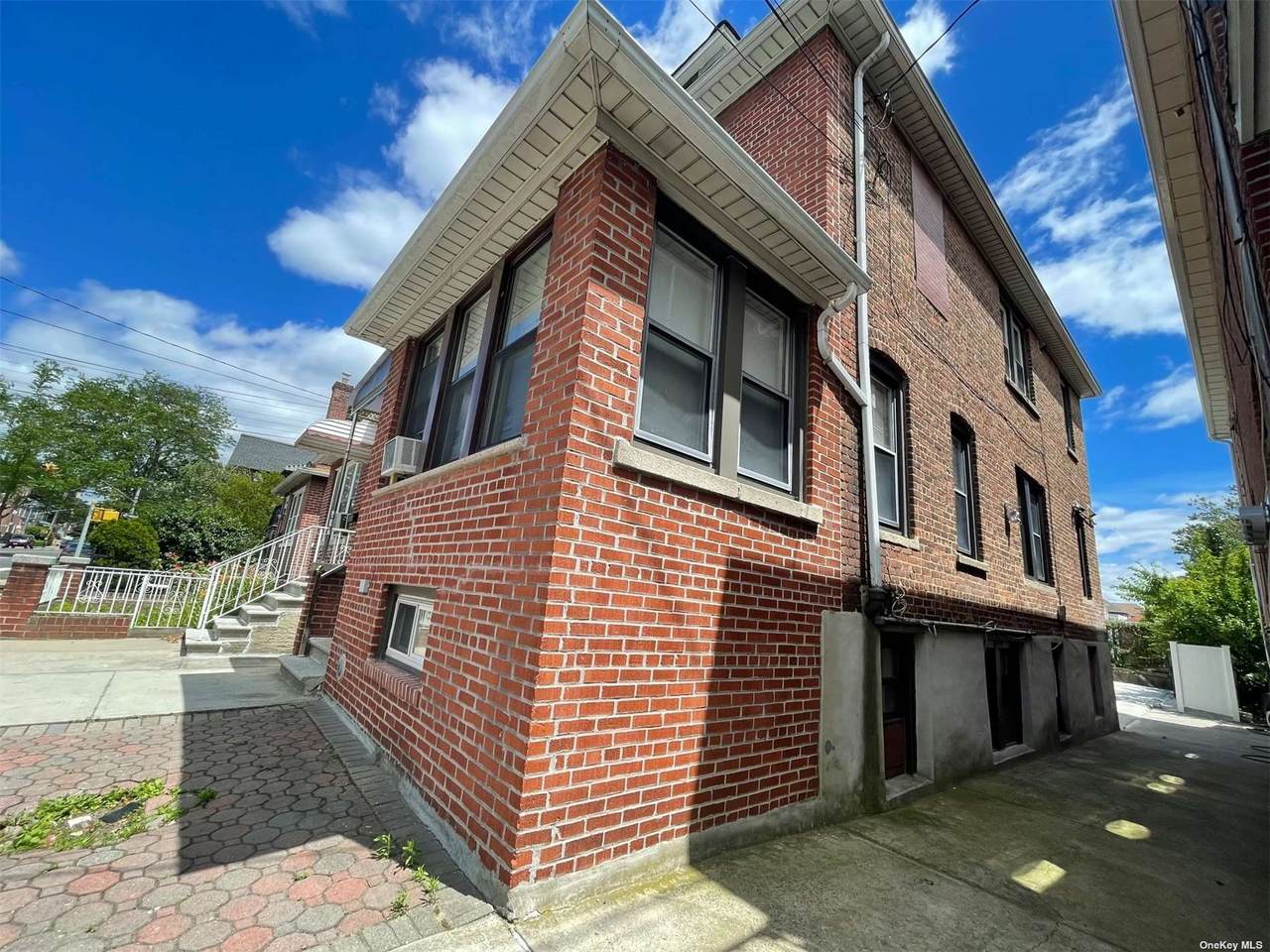 1032 Rhinelander - Photo 1