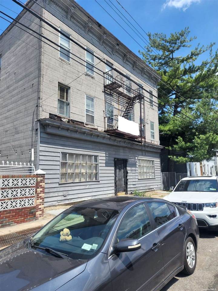 86-05 95th Avenue - Photo 1