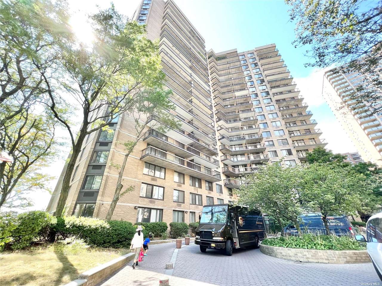 138-35 Elder Avenue - Photo 1