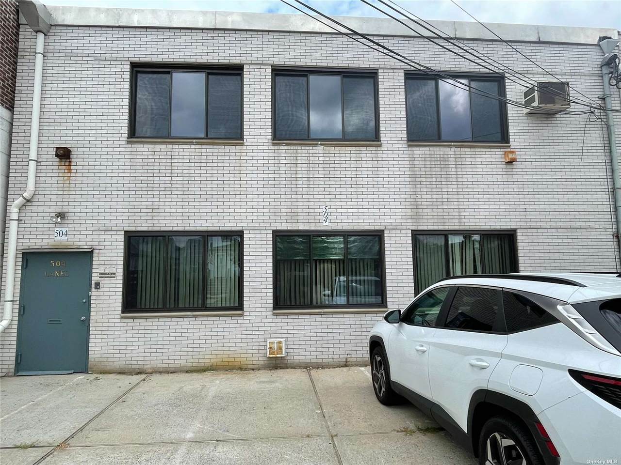 504 Cherry Lane - Photo 1