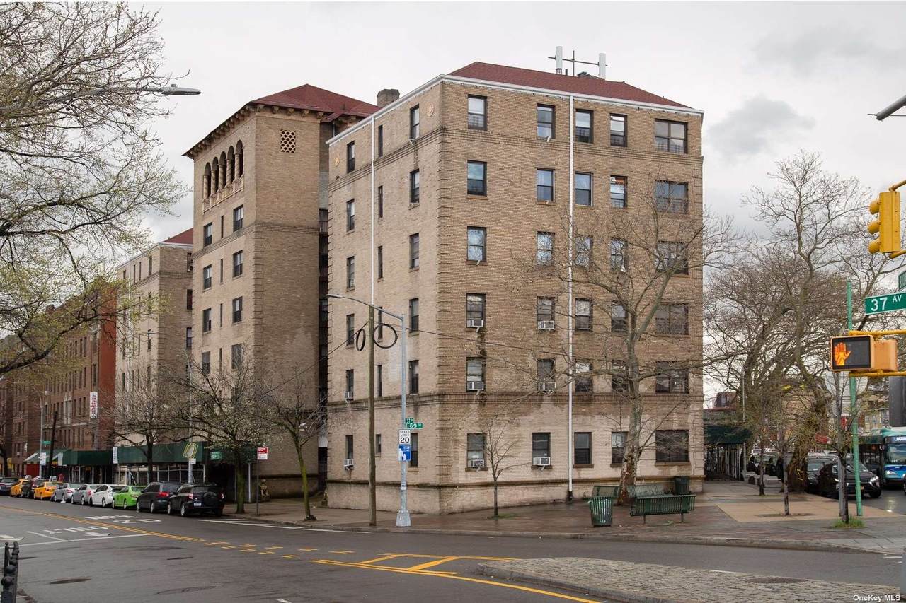 70-35 Broadway - Photo 1