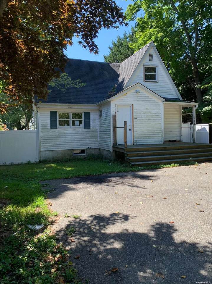 79 15th Street - Photo 1