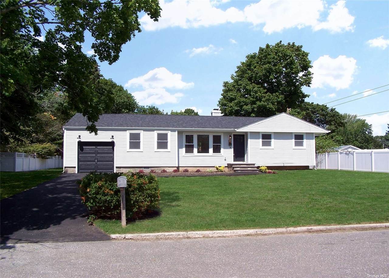 7 Newport Drive - Photo 1