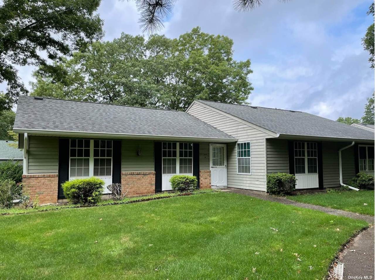384 Woodbridge Drive - Photo 1
