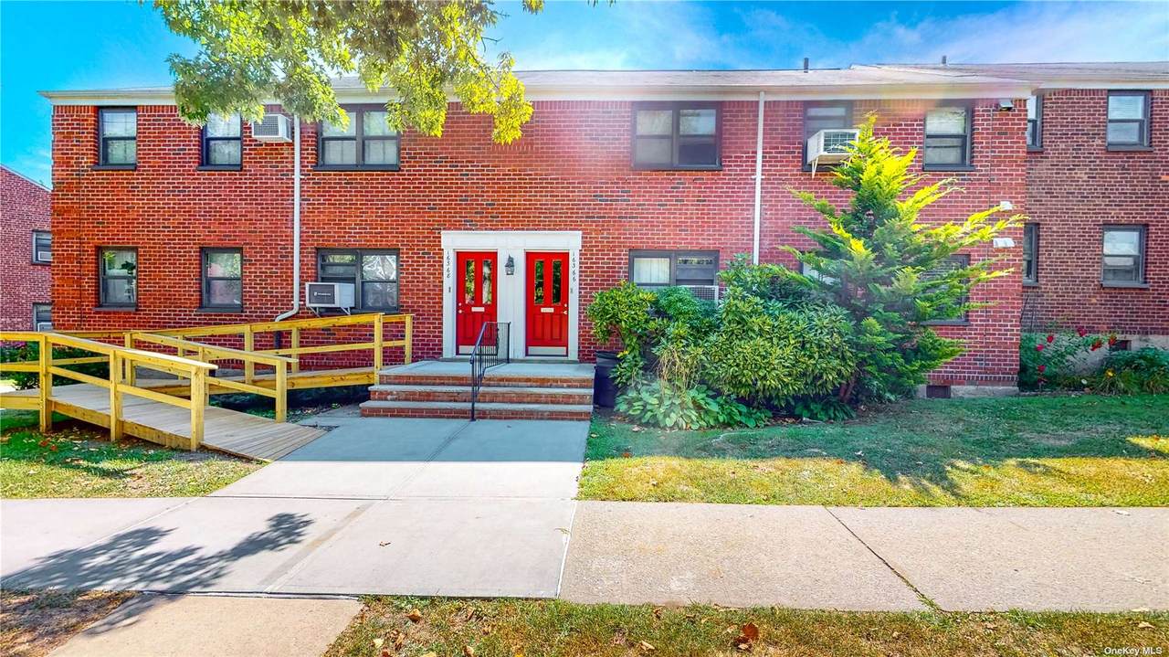163-68 Willets Point Boulevard - Photo 1