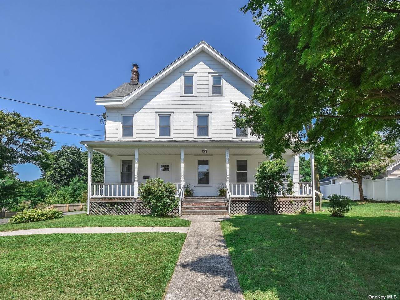 114 Sea Cliff Avenue - Photo 1