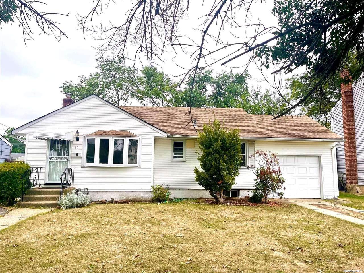 10 Mayflower Drive - Photo 1